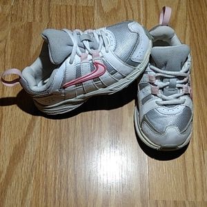 Nike (8) Sneakers White/Silver/Pink